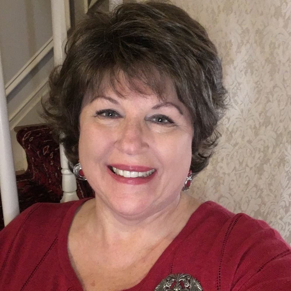 Meet your Posher, Cynthia